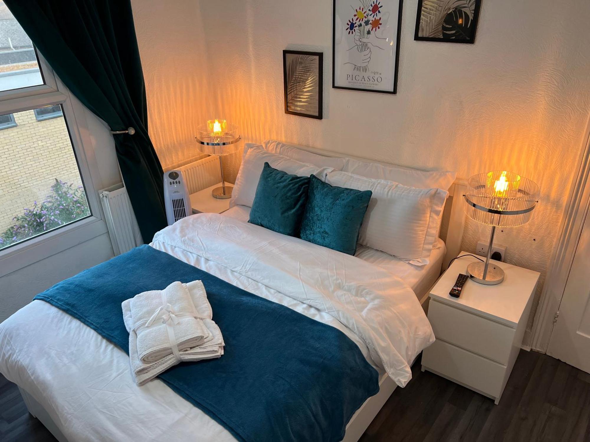 Appartamento Luxury 1Bed Holiday Flat-10 Minutes From London Bridge & 3Mins Walk To Lewisham Dlr Esterno foto